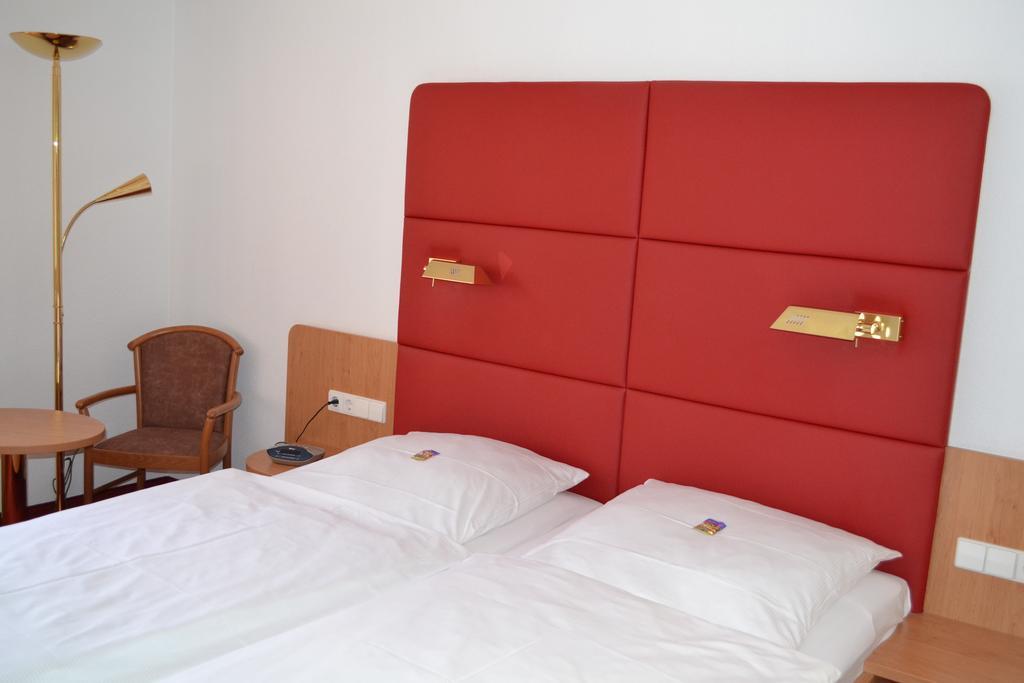 Hotel Hospiz Tuebingen Bilik gambar