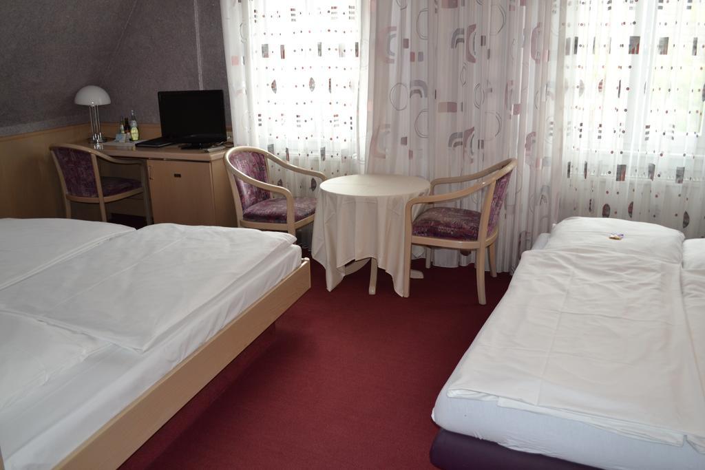 Hotel Hospiz Tuebingen Bilik gambar