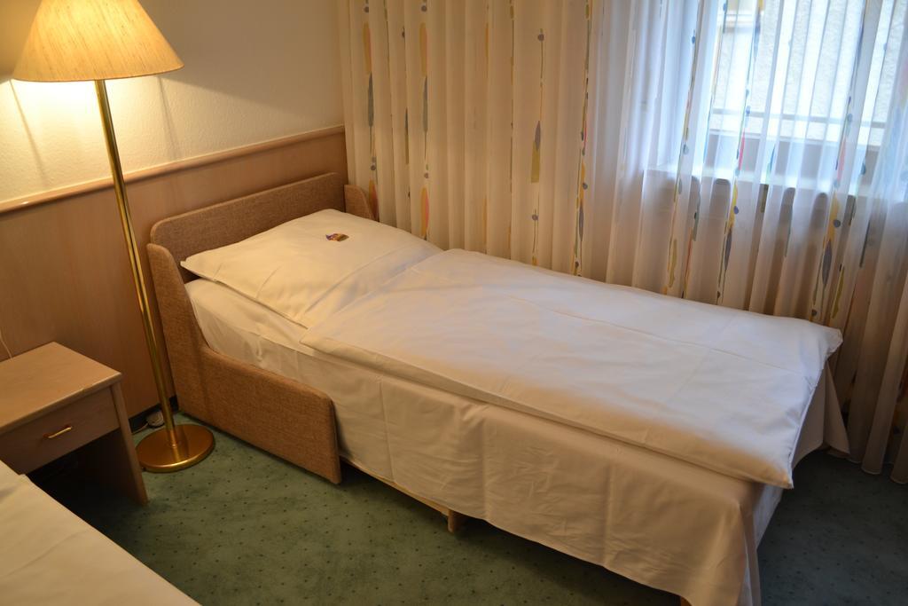 Hotel Hospiz Tuebingen Bilik gambar